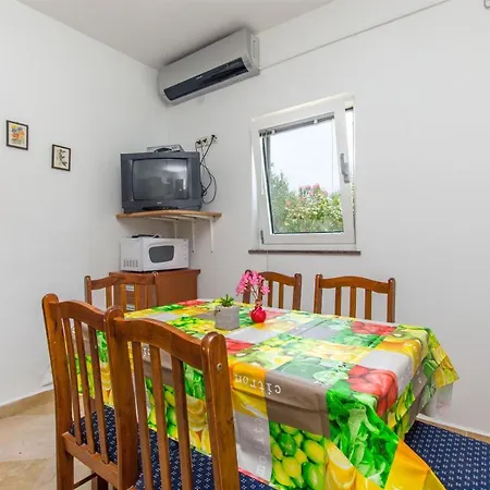 Ivan Apartment *